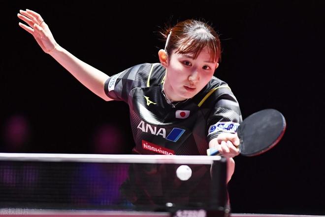 亚历山大 亚历山大