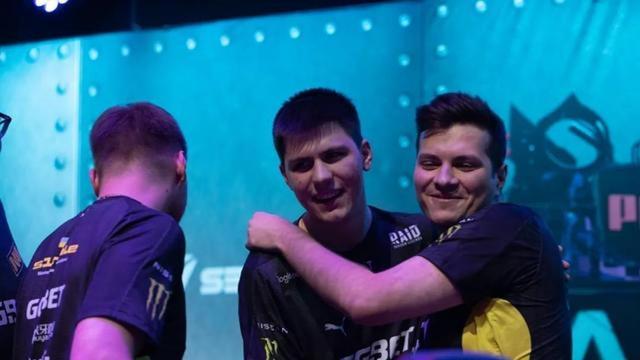 也迎来了他 也迎来了他